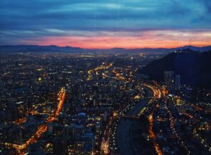 Un hotel en Santiago que te conecta a la cultura de la ciudad