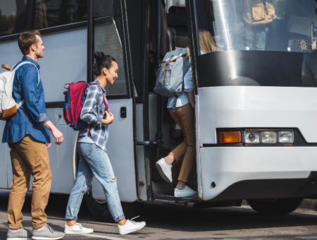 Derechos de los viajeros en autobús y tips para viajar cómodo